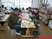 保育参加参観でお父さんが来ていました。
