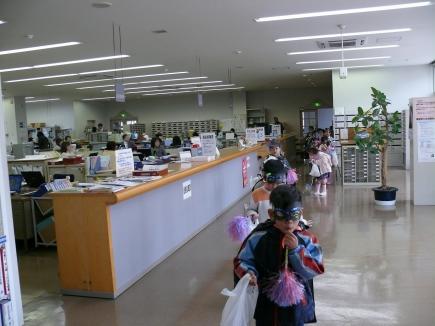 大学事務室を通って向かったところは・・・
