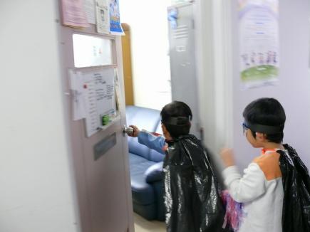 ガチャッ、ここは・・・　つづく。