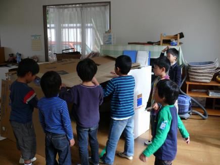 「屋根はこんな感じでいいかな？」